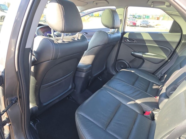 Used Honda Civic 2010 for sale - 75425906: Photo 29