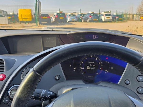 Used Honda Civic 2010 for sale - 75425906: Photo 42