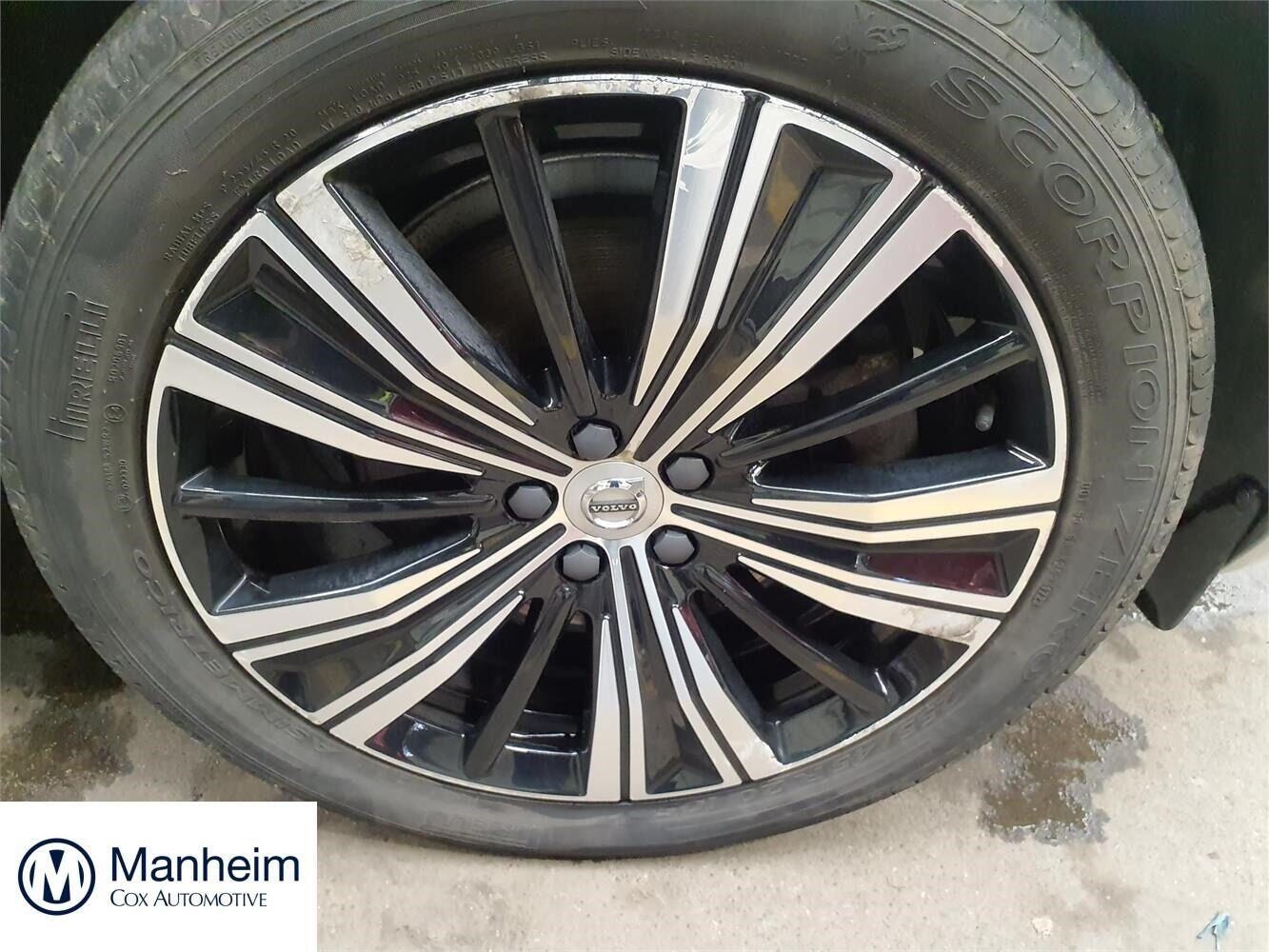 Used Volvo XC60 2021 for sale - 78015896: Photo 2