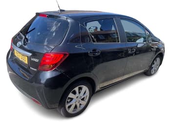 Used Toyota Yaris 2017 for sale - 79734500: Photo