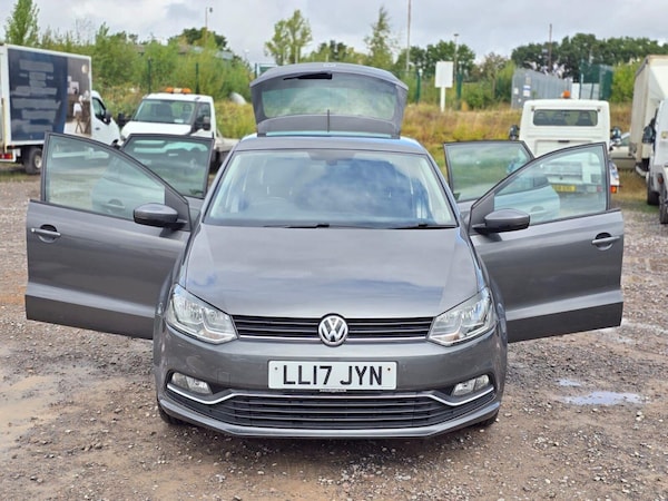 Used Volkswagen Polo 2017 for sale - 75676653: Photo 8