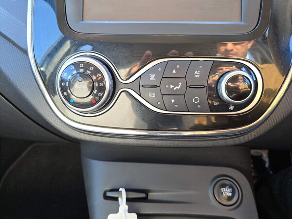 Used Renault Captur 2015 for sale - 75426613: Photo 52
