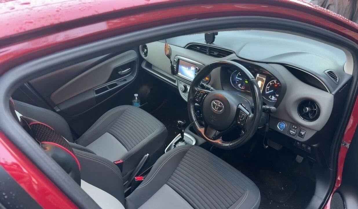 Used Toyota Yaris 2017 for sale - 76357453: Photo 6