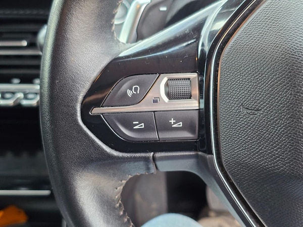 Used Peugeot 208 2020 for sale - 75632008: Photo 25