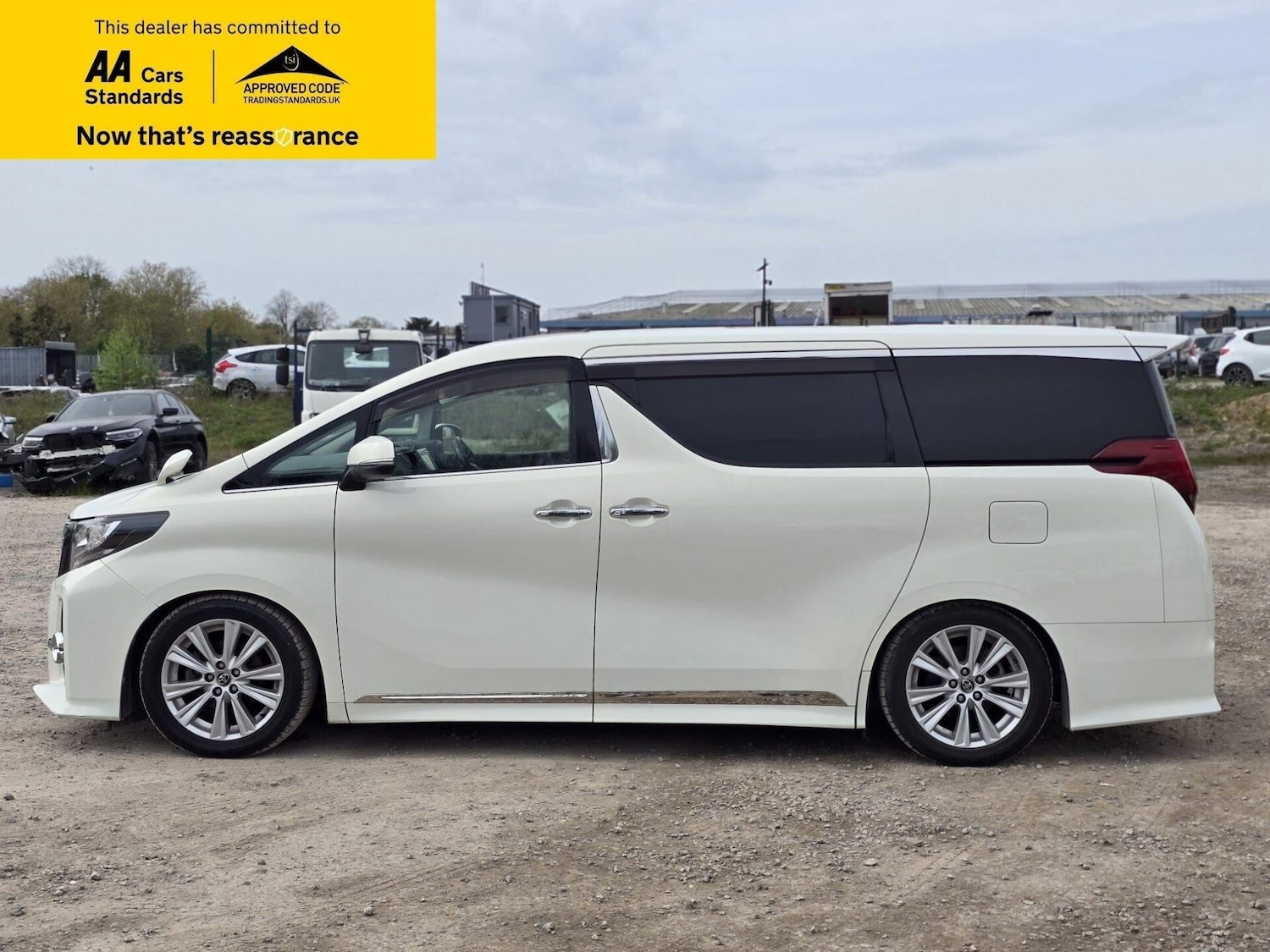 Used Toyota Alphard 2015 for sale - 78210150: Photo 10