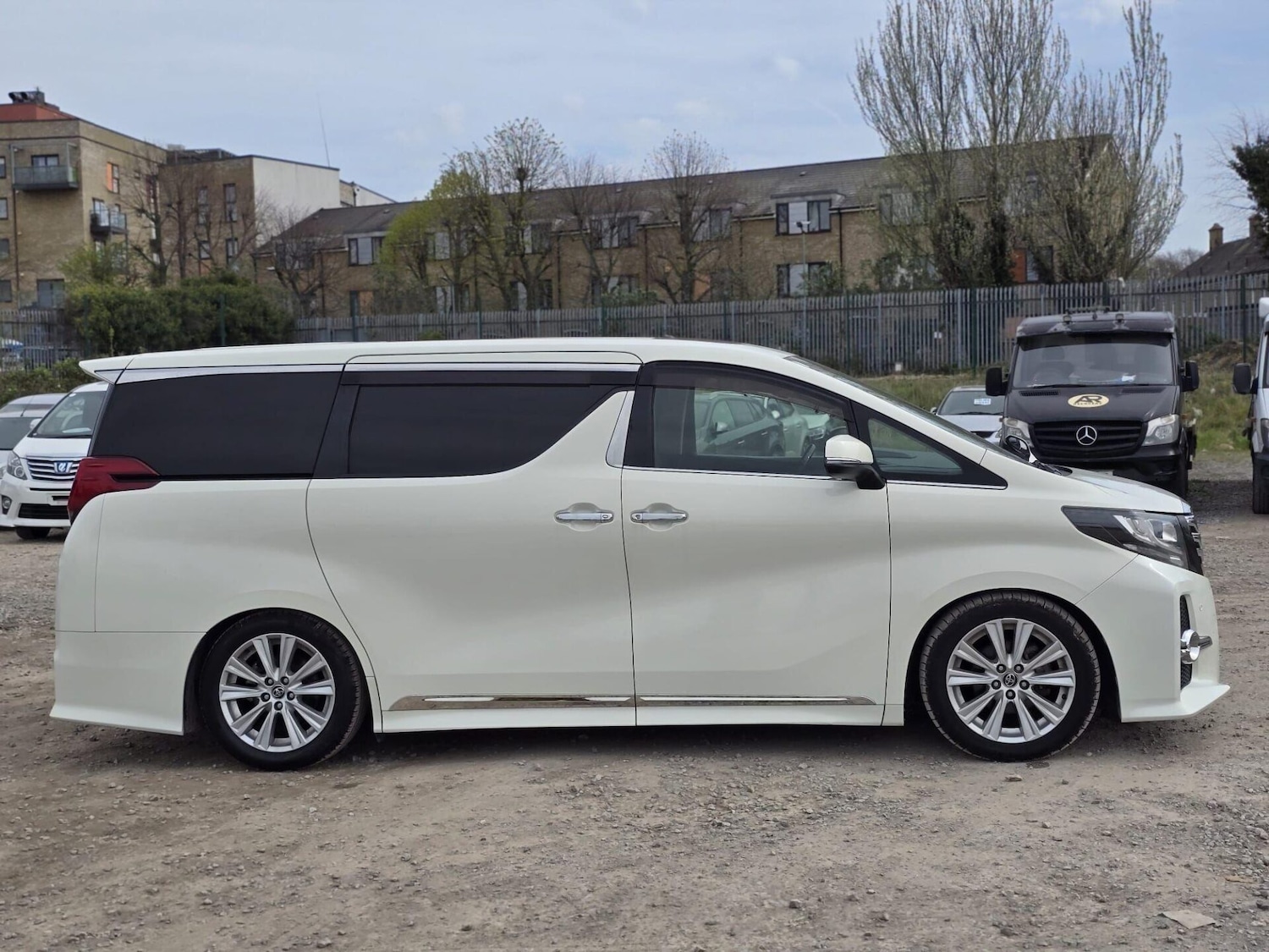 Used Toyota Alphard 2015 for sale - 78210150: Photo 13