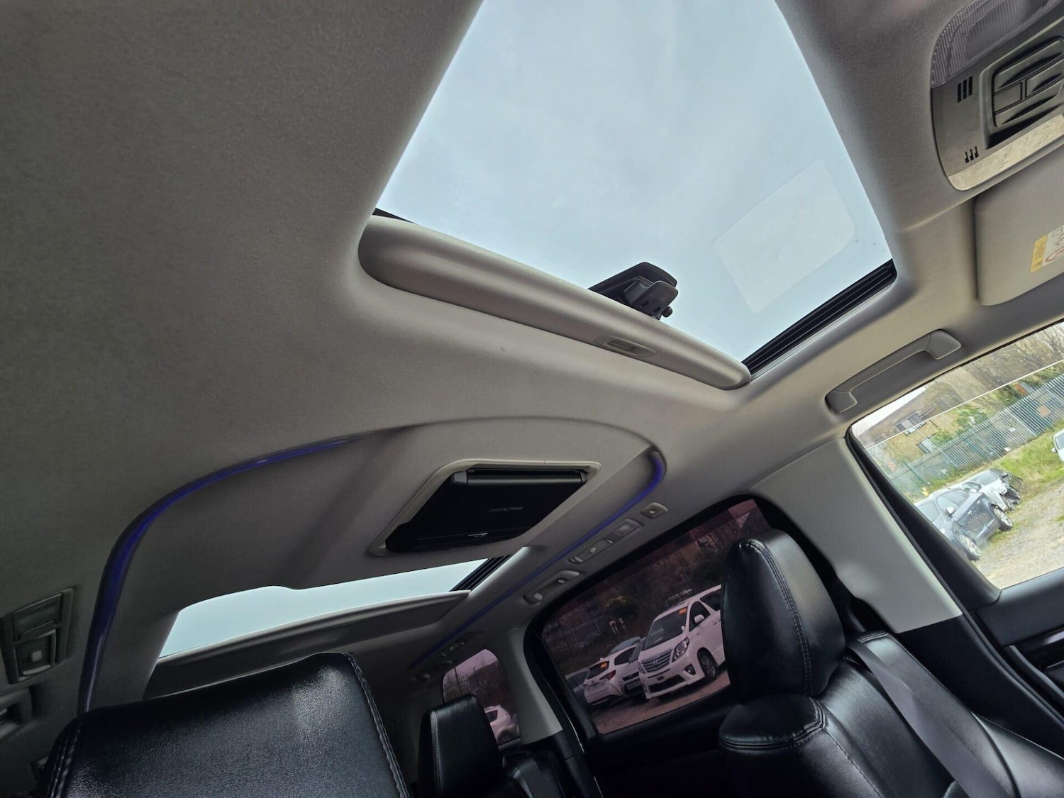 Used Toyota Alphard 2015 for sale - 78210150: Photo 18