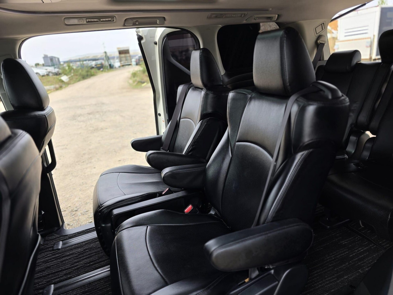 Used Toyota Alphard 2015 for sale - 78210150: Photo 27