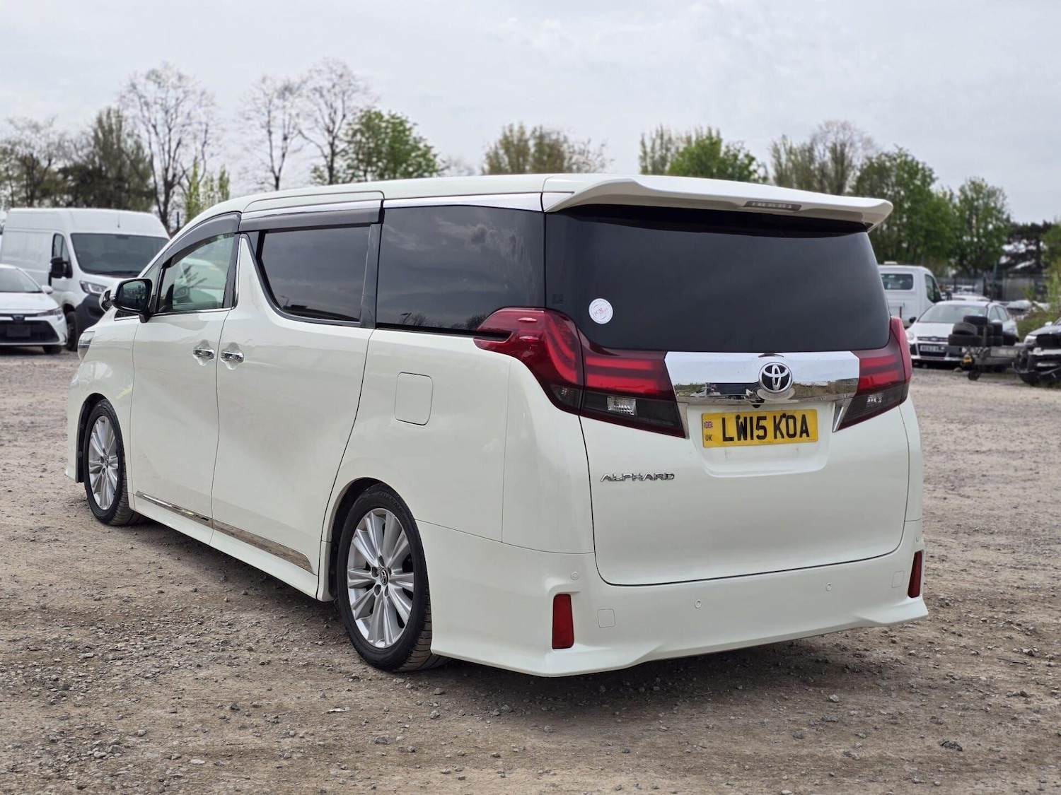 Used Toyota Alphard 2015 for sale - 78210150: Photo 4