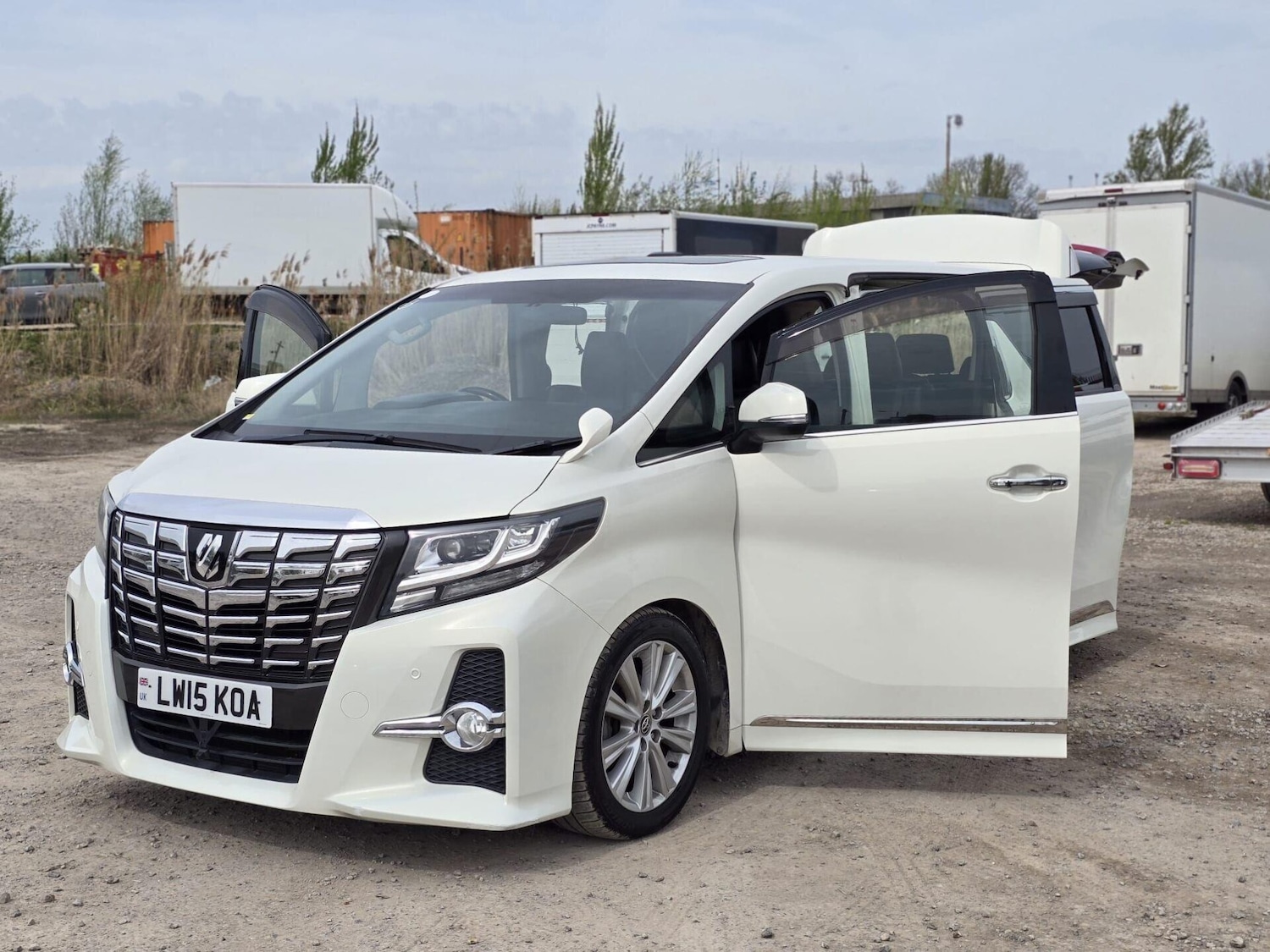 Used Toyota Alphard 2015 for sale - 78210150: Photo 8