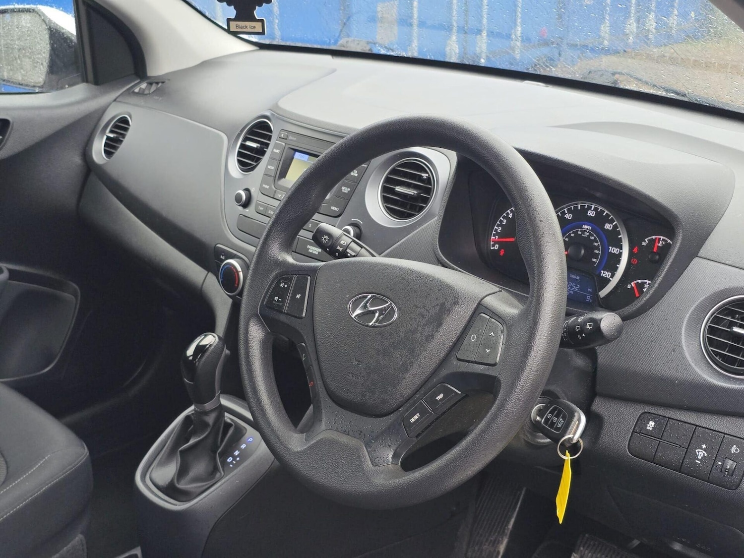 Used Hyundai i10 2017 for sale - 77477155: Photo 19