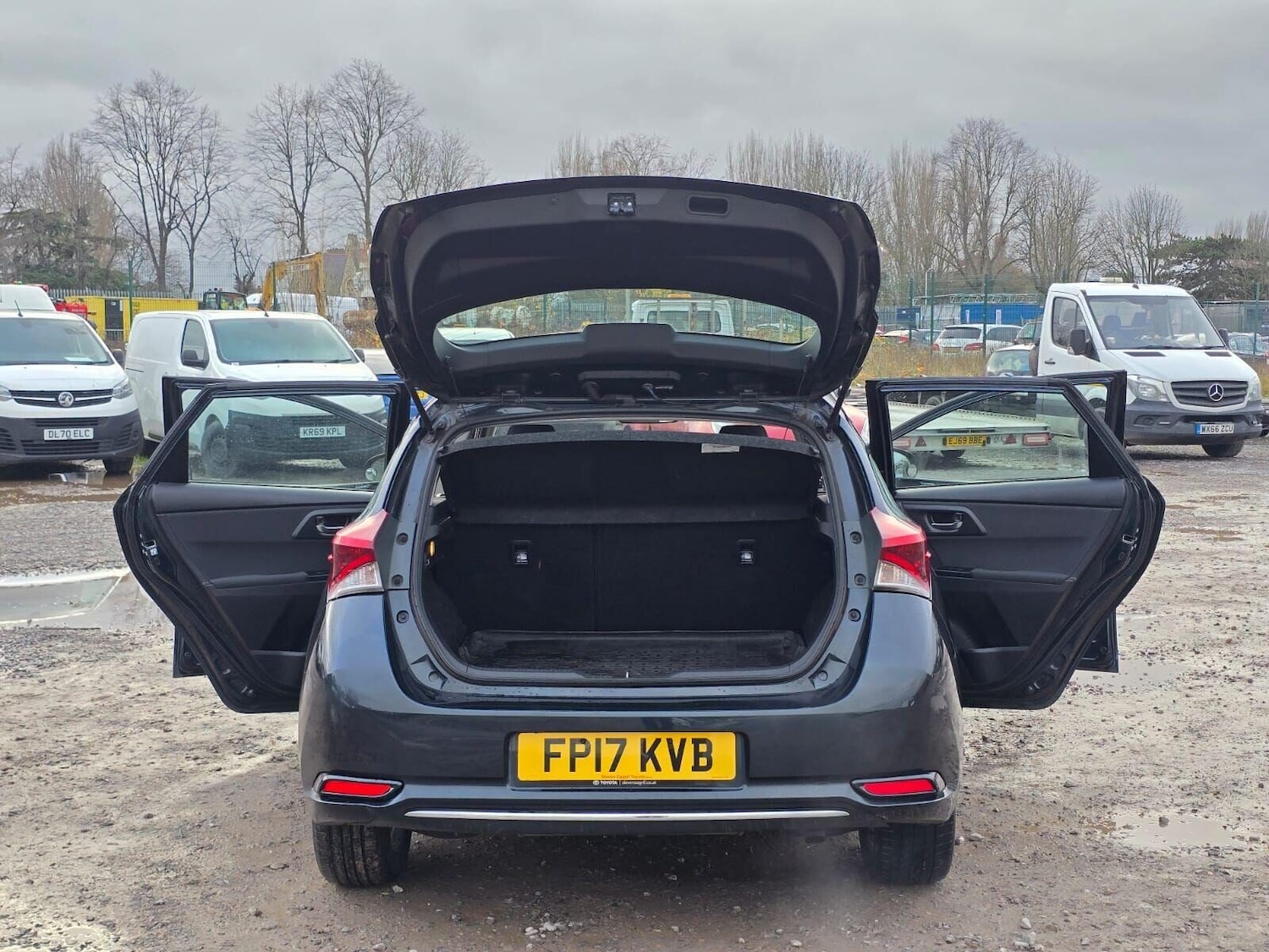 Used Toyota Auris 2017 for sale - 76697458: Photo 38