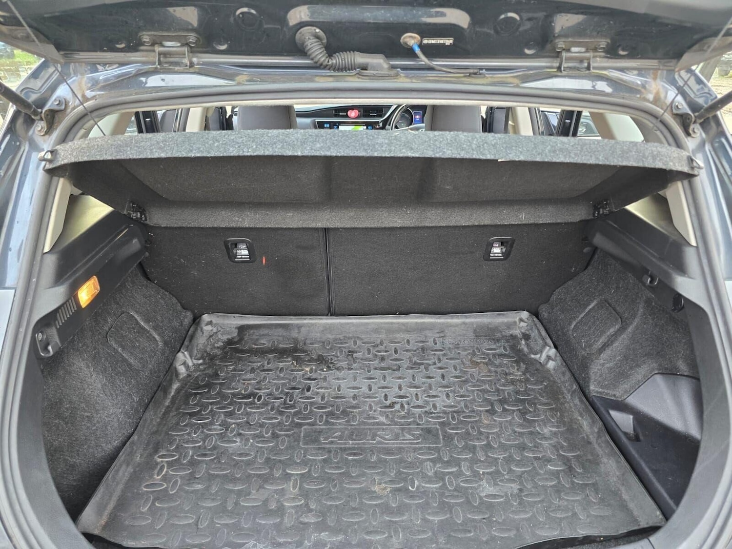 Used Toyota Auris 2017 for sale - 76697458: Photo 39