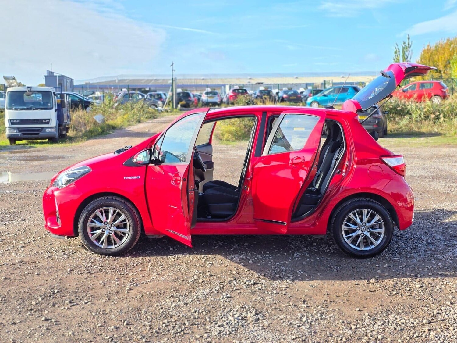 Used Toyota Yaris 2017 for sale - 76231417: Photo 14