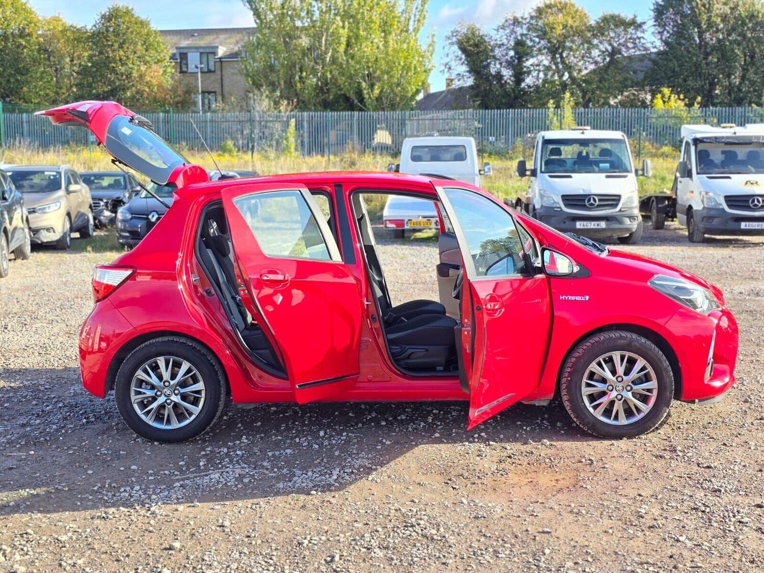 Used Toyota Yaris 2017 for sale - 76231417: Photo 17