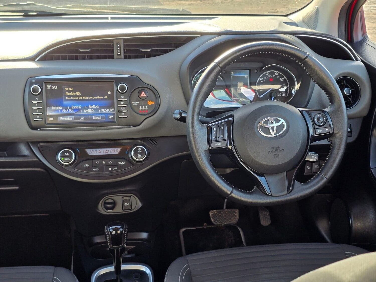 Used Toyota Yaris 2017 for sale - 76231417: Photo 21