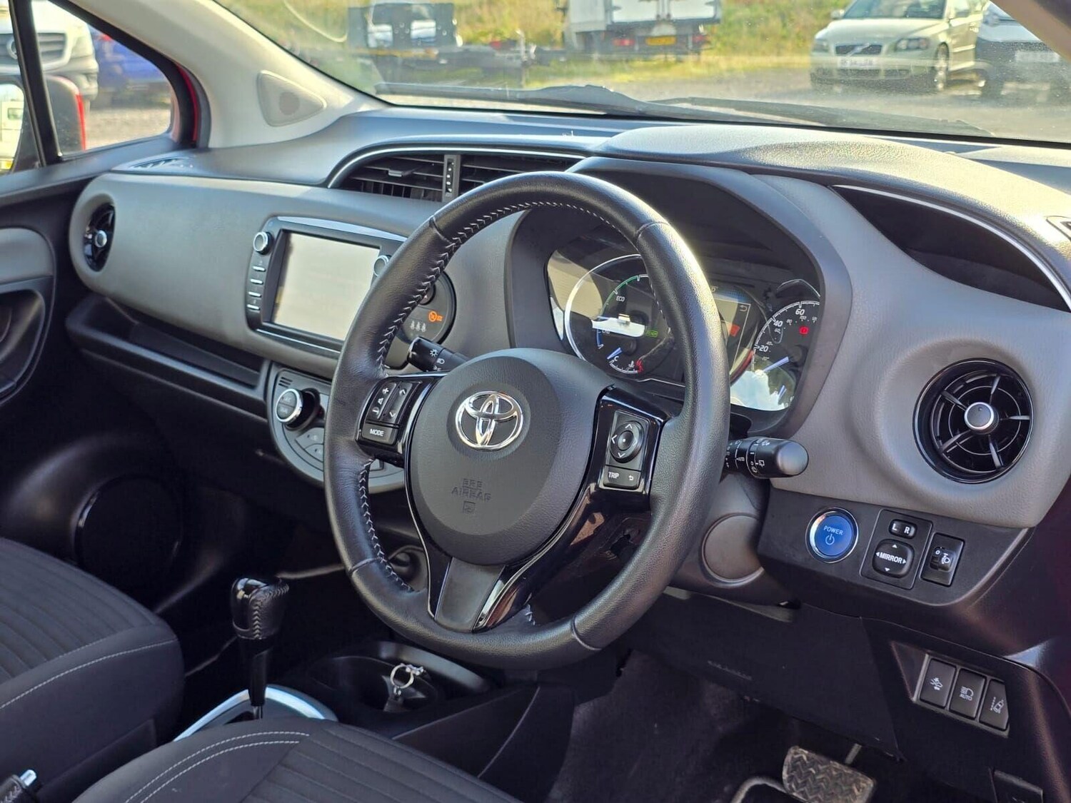 Used Toyota Yaris 2017 for sale - 76231417: Photo 22