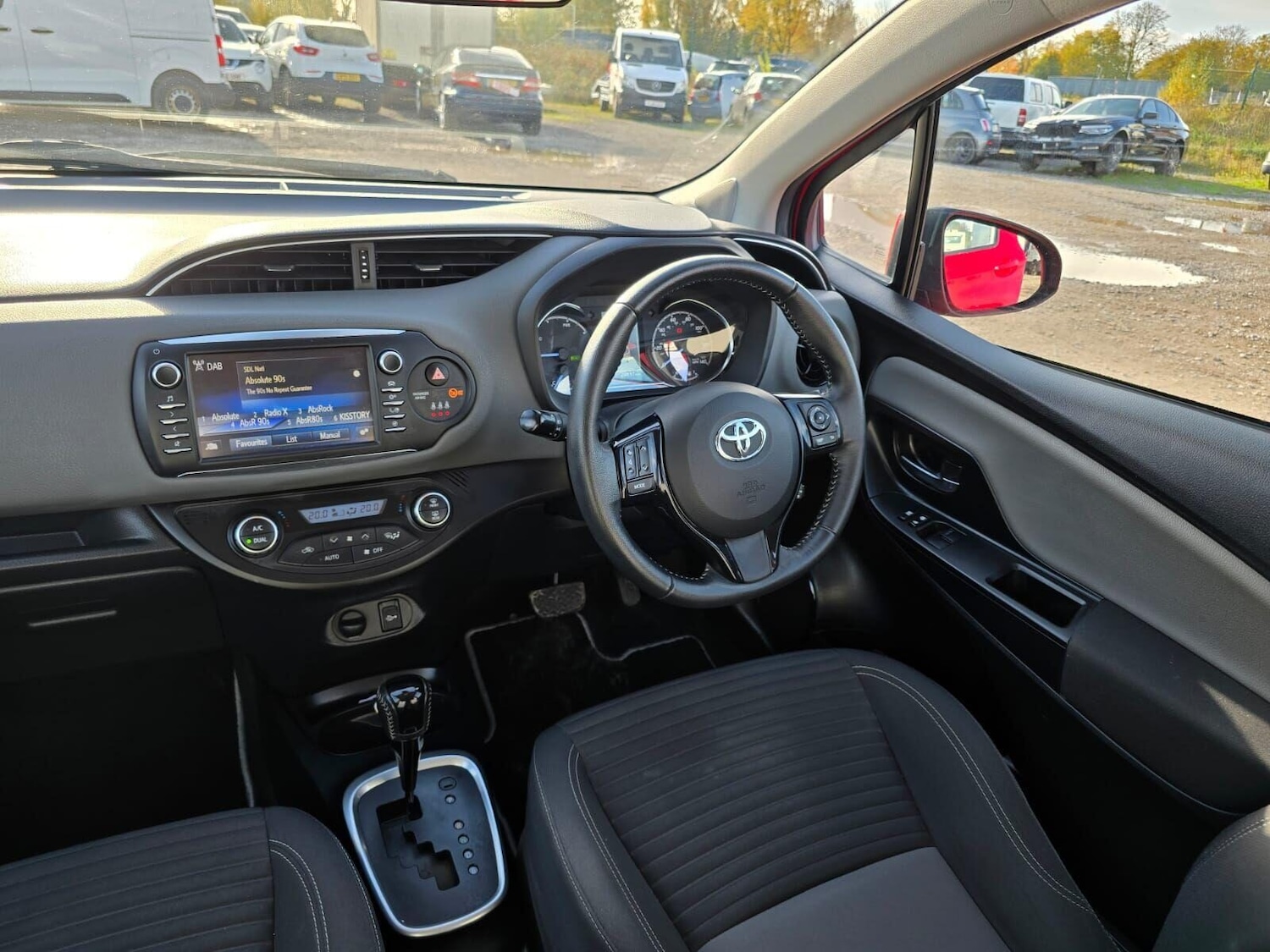 Used Toyota Yaris 2017 for sale - 76231417: Photo 23