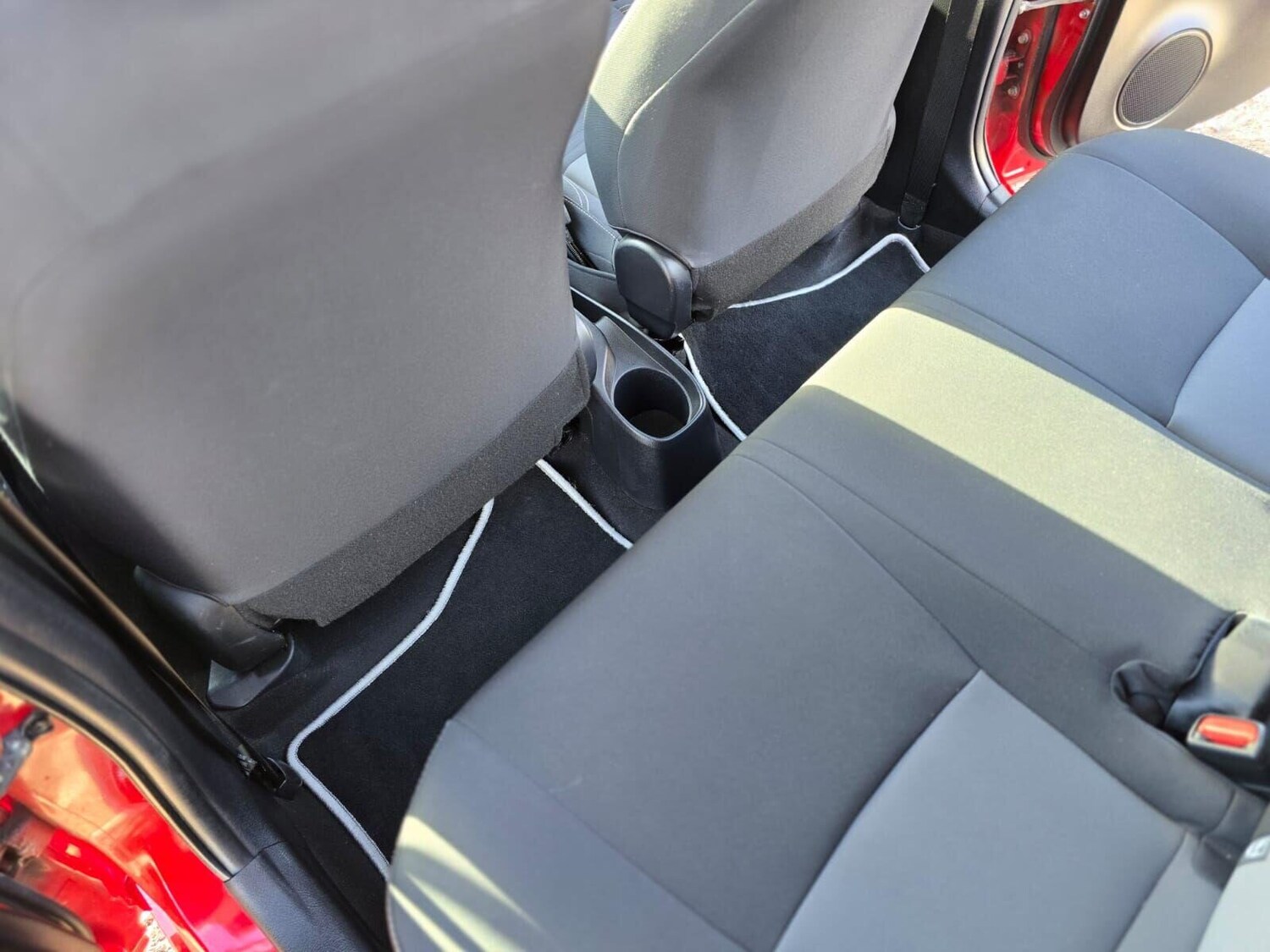 Used Toyota Yaris 2017 for sale - 76231417: Photo 40