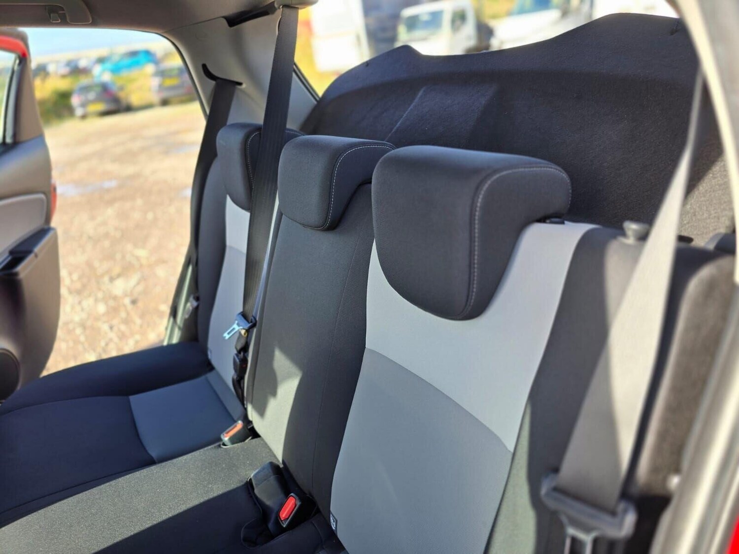 Used Toyota Yaris 2017 for sale - 76231417: Photo 61