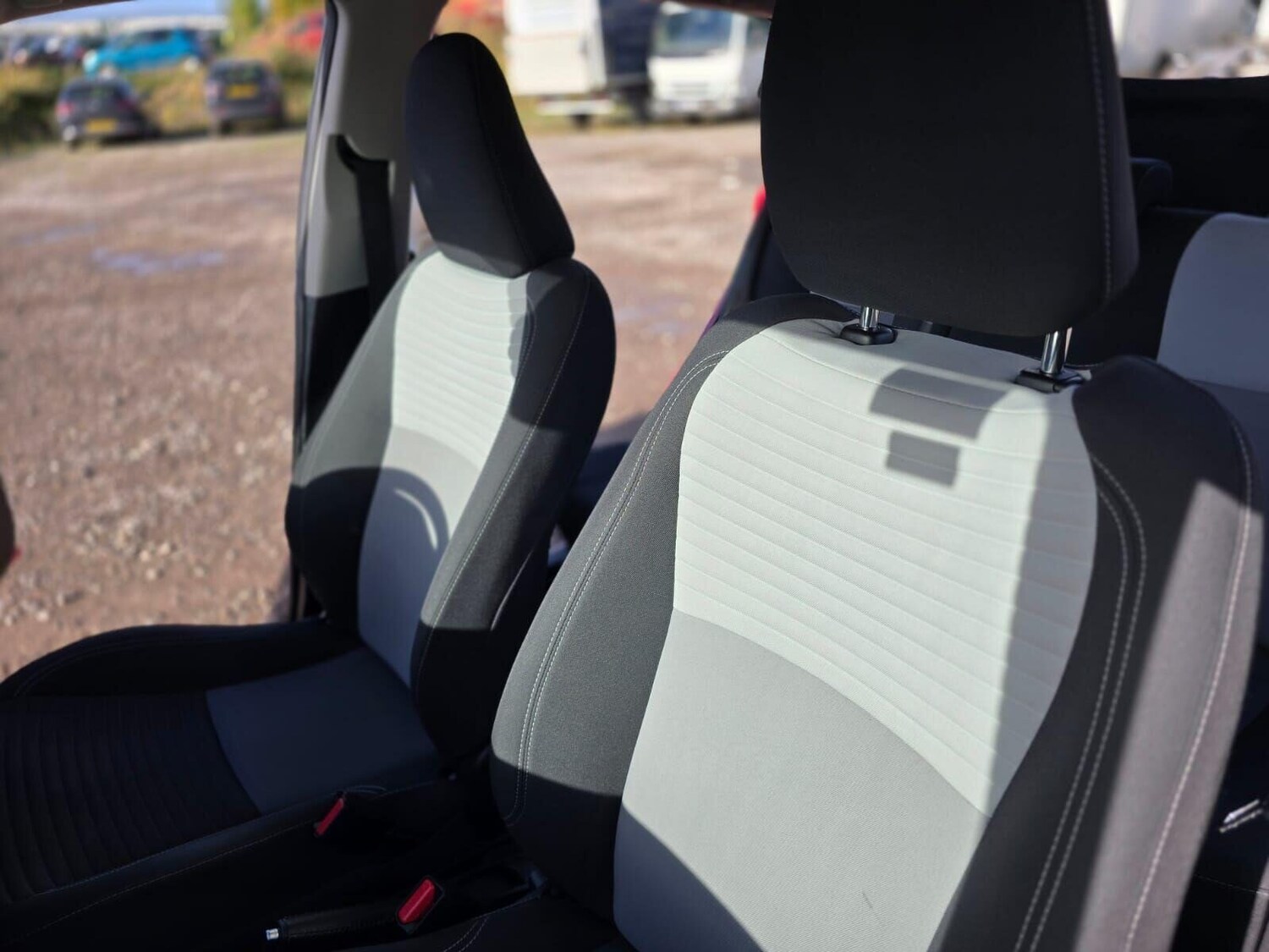 Used Toyota Yaris 2017 for sale - 76231417: Photo 63