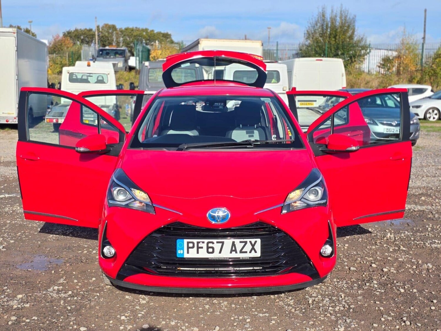 Used Toyota Yaris 2017 for sale - 76231417: Photo 9