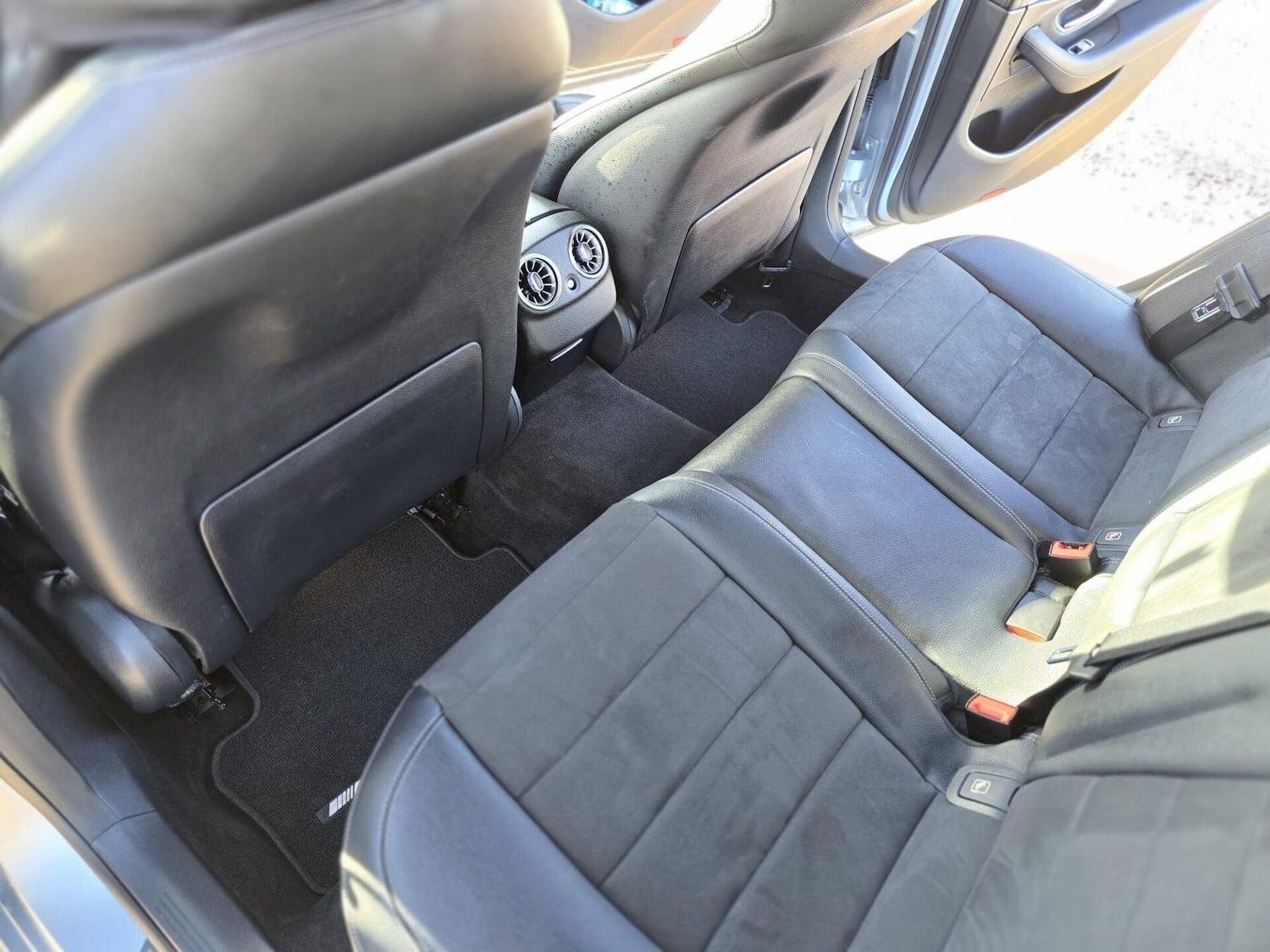 Used Mercedes-Benz E Class 2016 for sale - 78144577: Photo 25