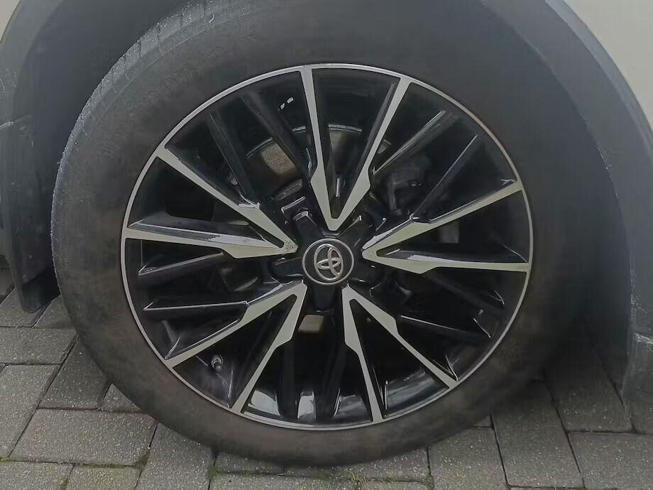 Used Toyota C-HR 2017 for sale - 77719090: Photo 8