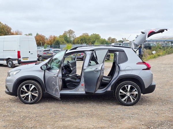 Used Peugeot 2008 2017 for sale - 75999460: Photo 13