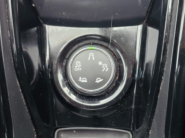 Used Peugeot 2008 2017 for sale - 75999460: Photo 28