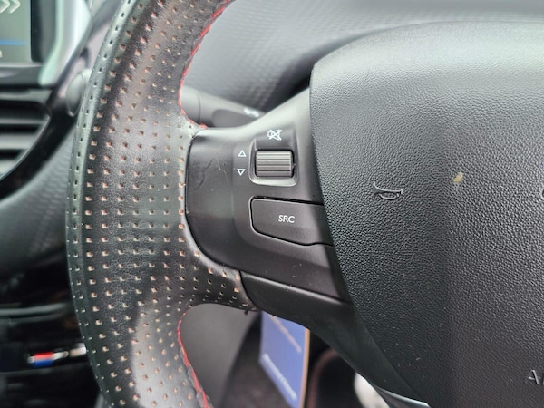 Used Peugeot 2008 2017 for sale - 75999460: Photo 29