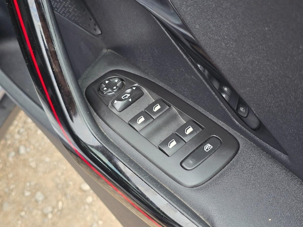 Used Peugeot 2008 2017 for sale - 75999460: Photo 33