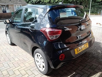 Used Hyundai i10 2019 for sale - 75834233: Photo