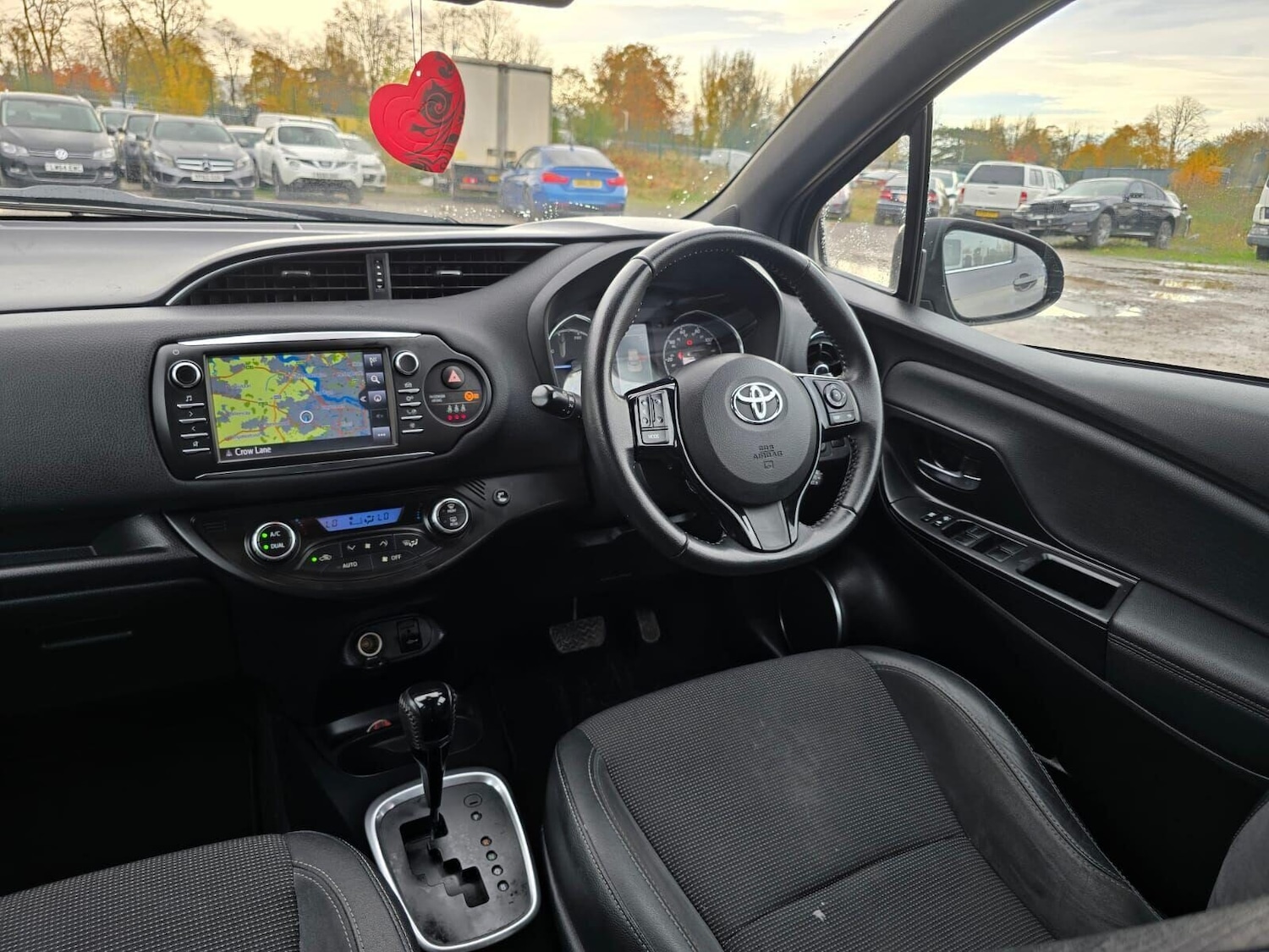 Used Toyota Yaris 2018 for sale - 76506066: Photo 15