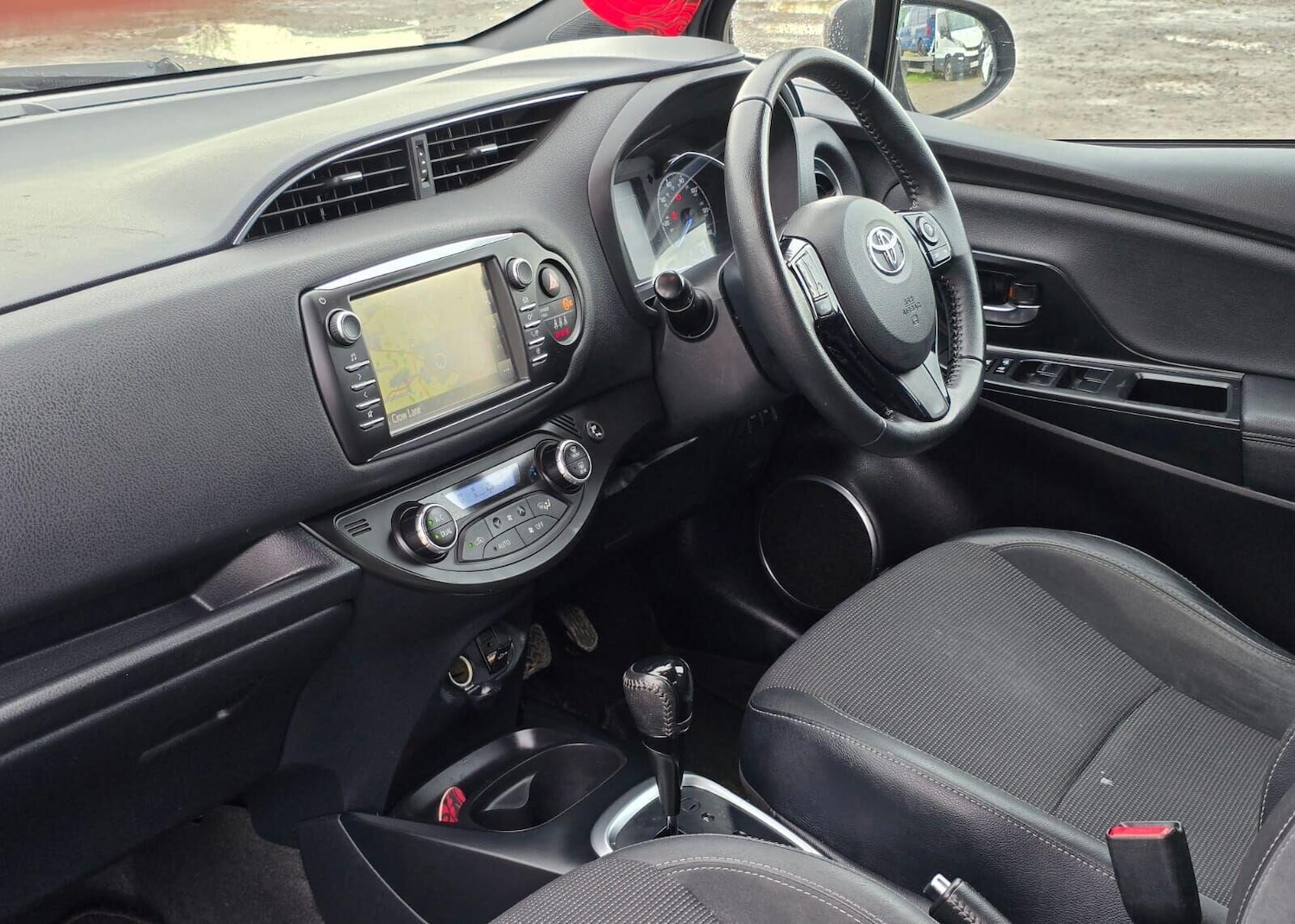 Used Toyota Yaris 2018 for sale - 76506066: Photo 19