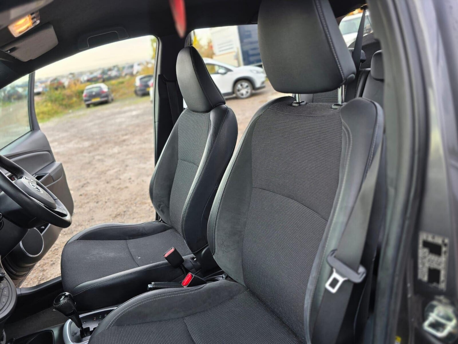 Used Toyota Yaris 2018 for sale - 76506066: Photo 34