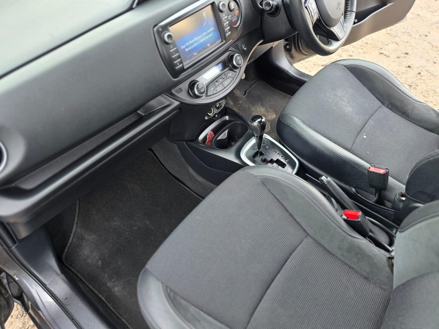 Used Toyota Yaris 2018 for sale - 76506066: Photo 35