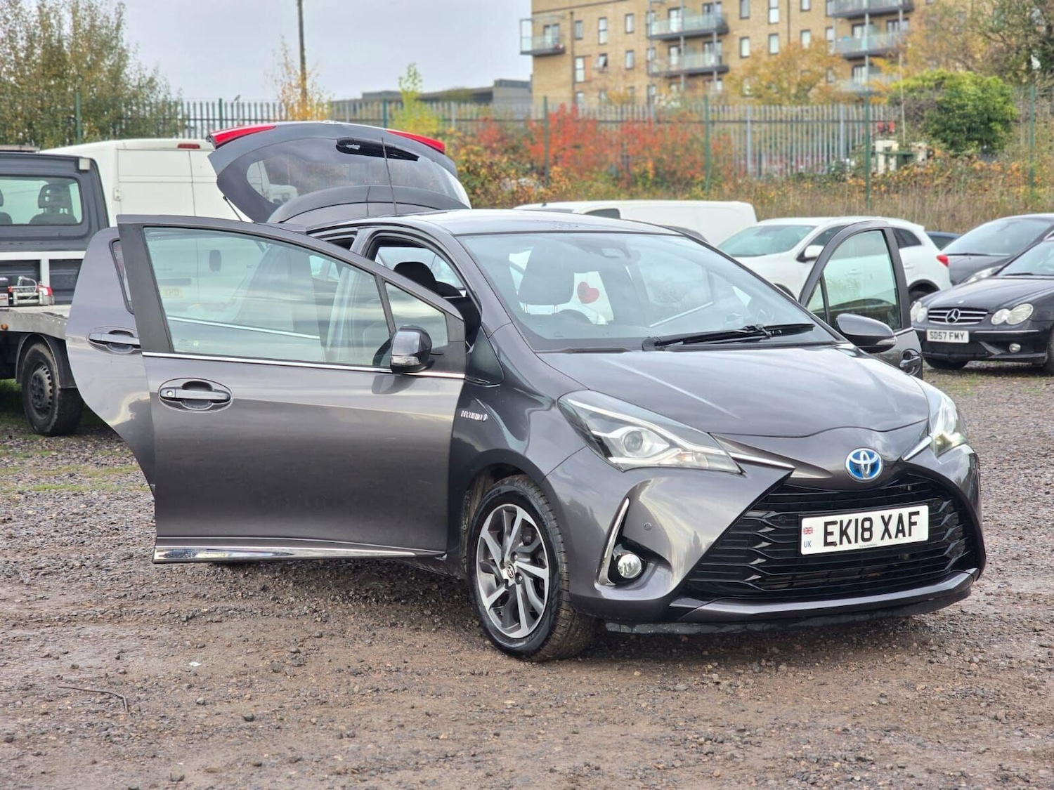 Used Toyota Yaris 2018 for sale - 76506066: Photo 5