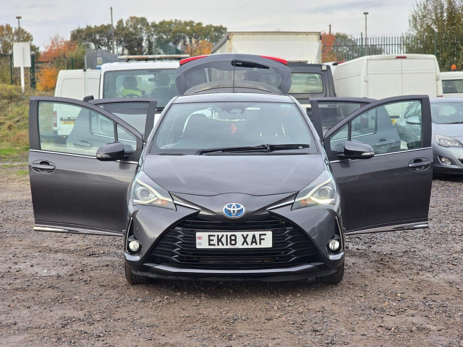 Used Toyota Yaris 2018 for sale - 76506066: Photo 7