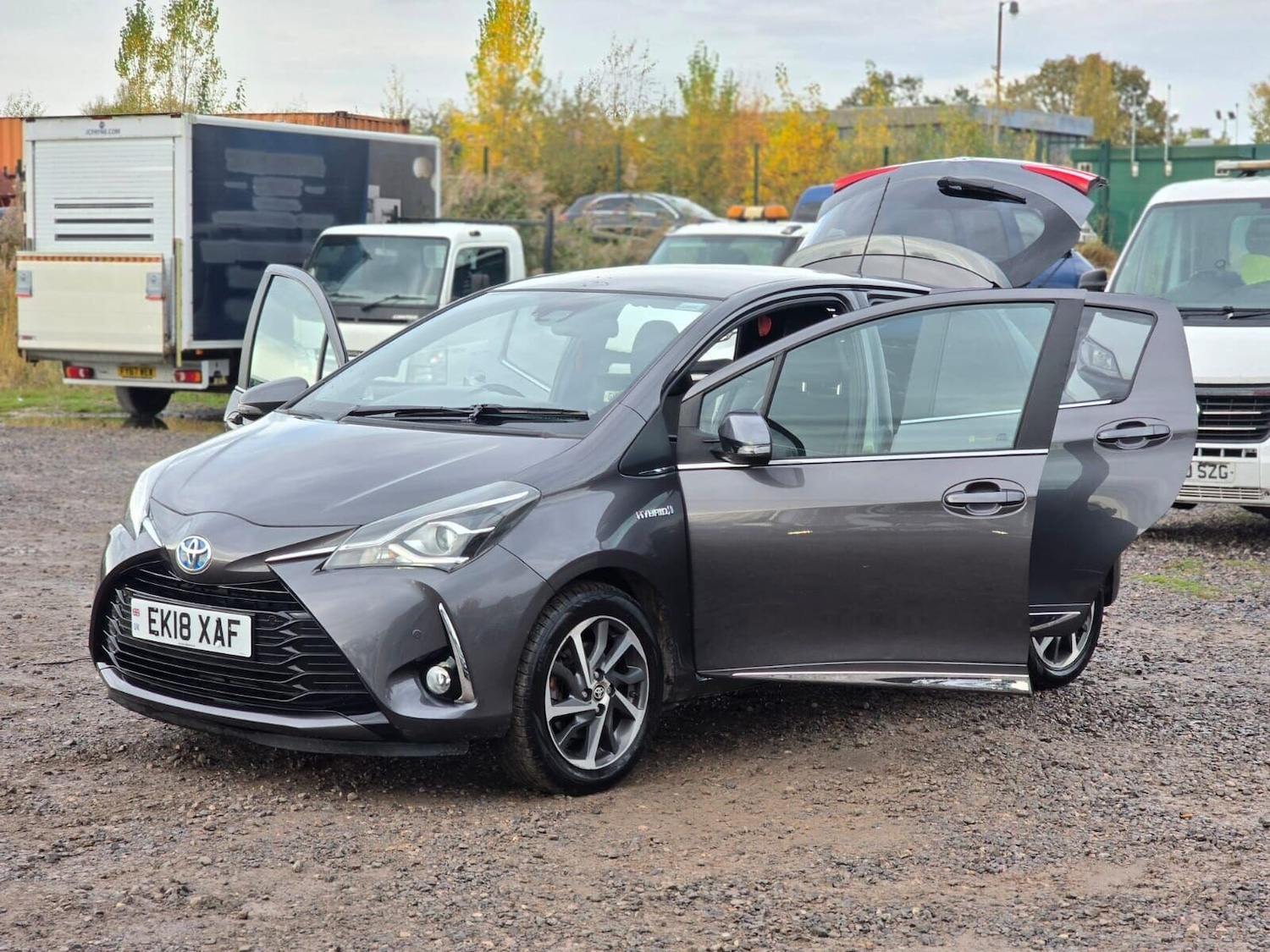 Used Toyota Yaris 2018 for sale - 76506066: Photo 8