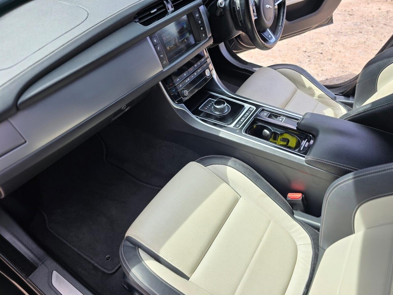 Used Jaguar XF 2017 for sale - 77582417: Photo 38