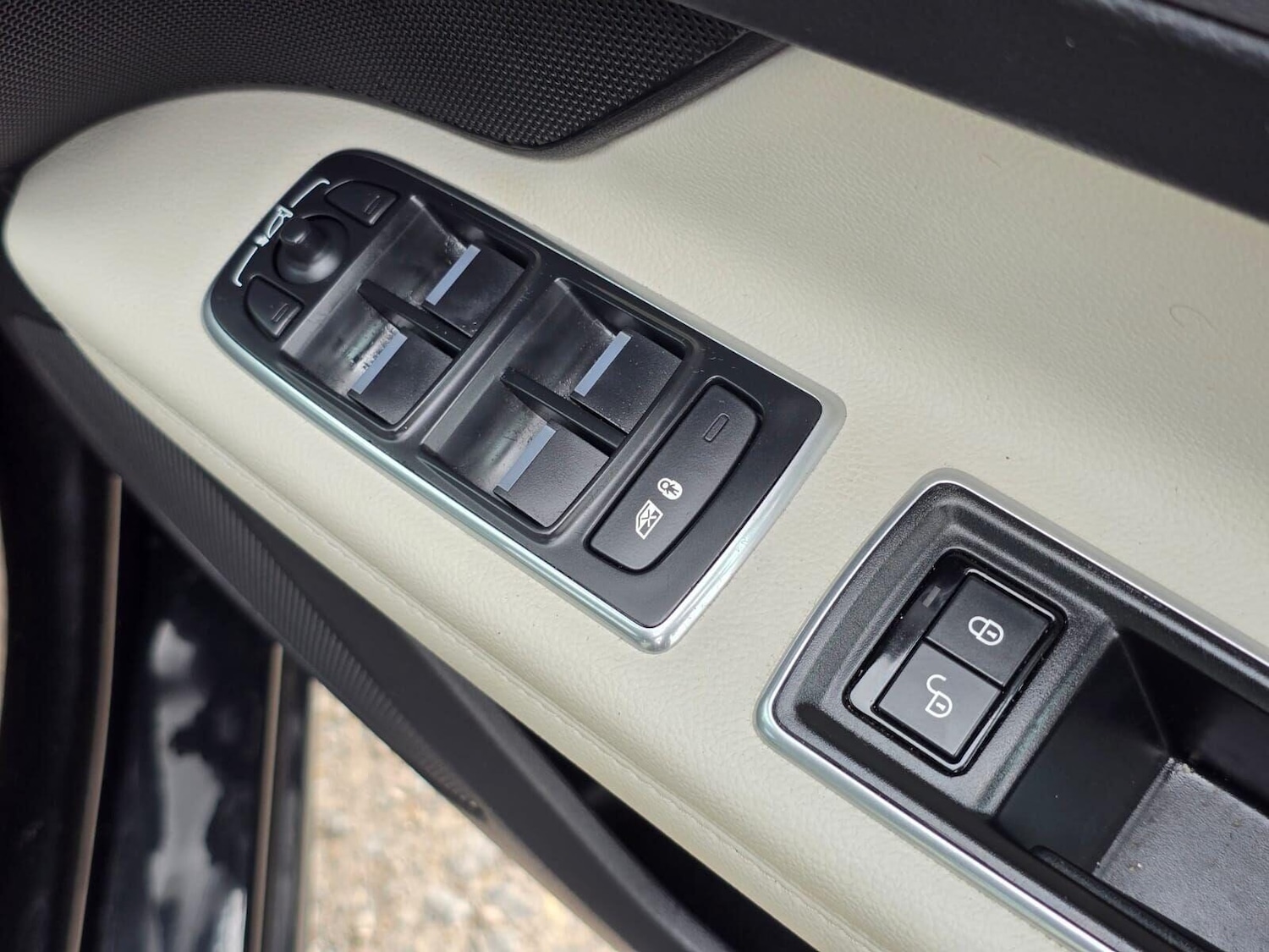 Used Jaguar XF 2017 for sale - 77582417: Photo 46