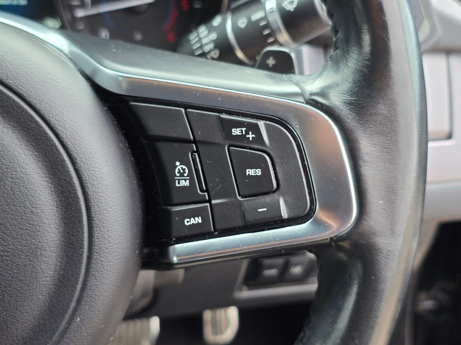 Used Jaguar XF 2017 for sale - 77582417: Photo 48