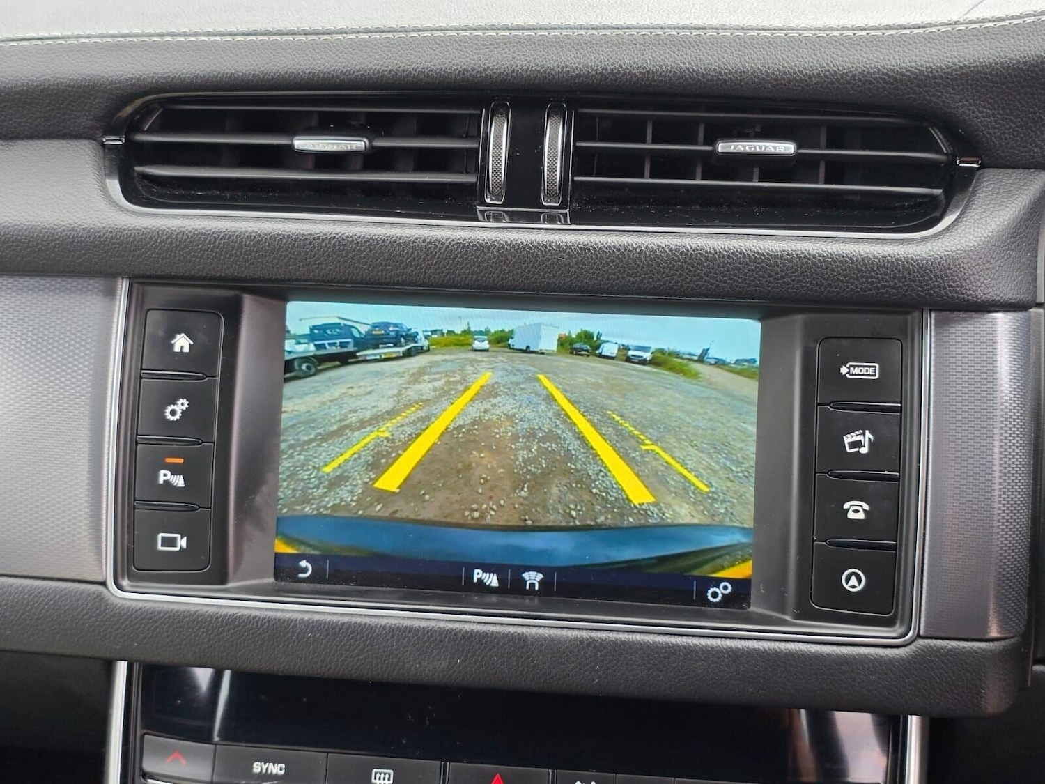 Used Jaguar XF 2017 for sale - 77582417: Photo 50