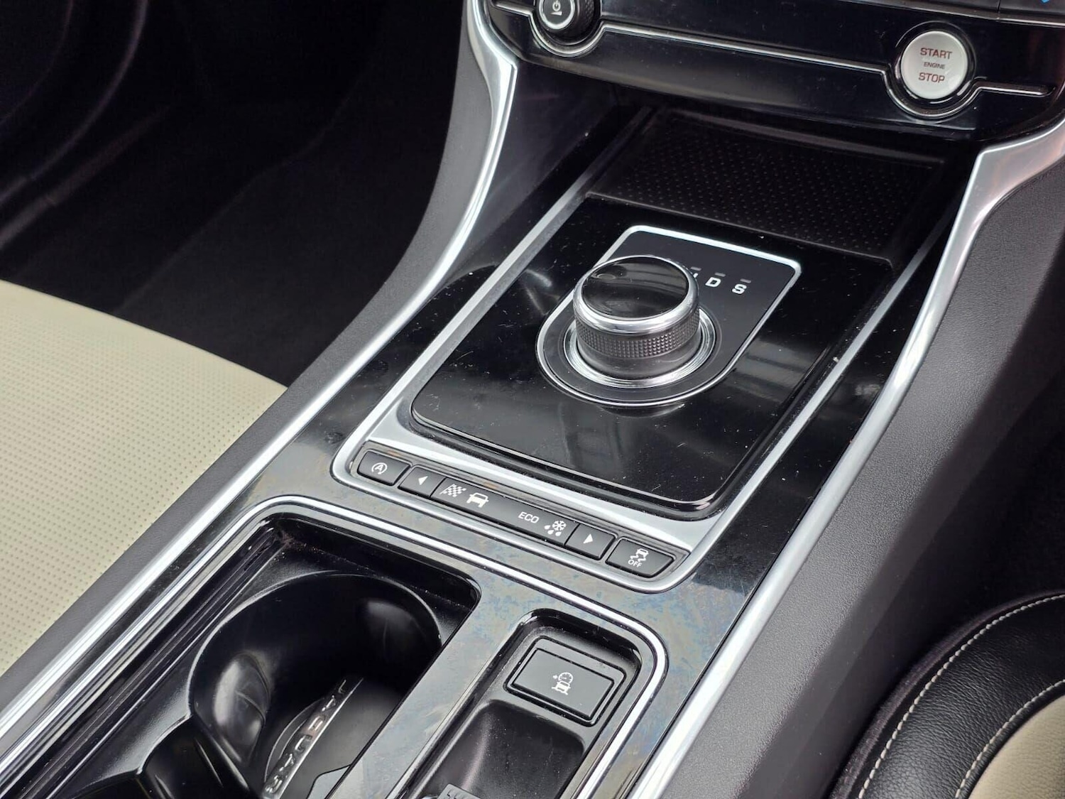 Used Jaguar XF 2017 for sale - 77582417: Photo 51