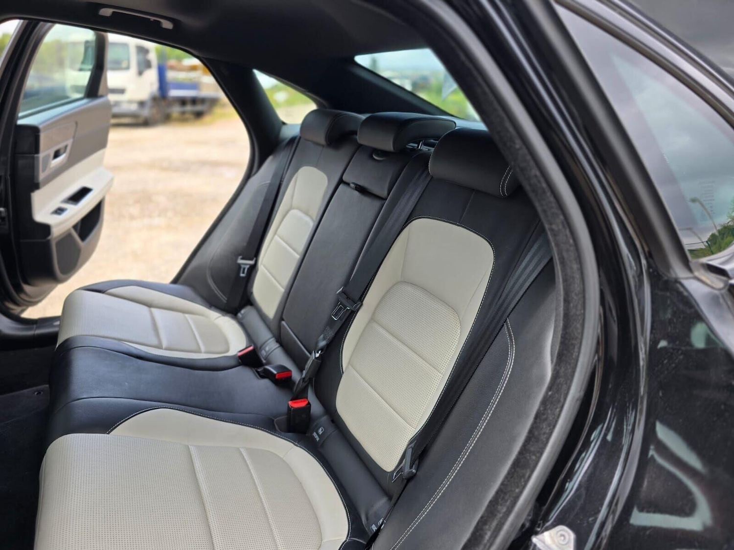 Used Jaguar XF 2017 for sale - 77582417: Photo 7