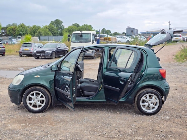 Used Toyota Yaris 2004 for sale - 75276907: Photo 10