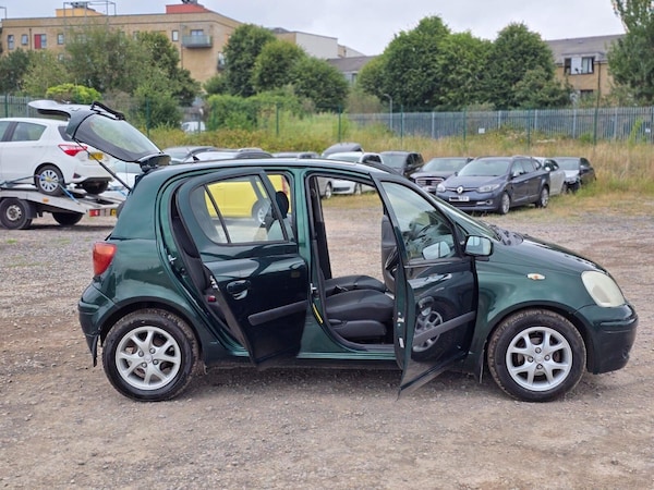 Used Toyota Yaris 2004 for sale - 75276907: Photo 14