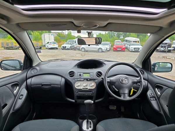Used Toyota Yaris 2004 for sale - 75276907: Photo 15
