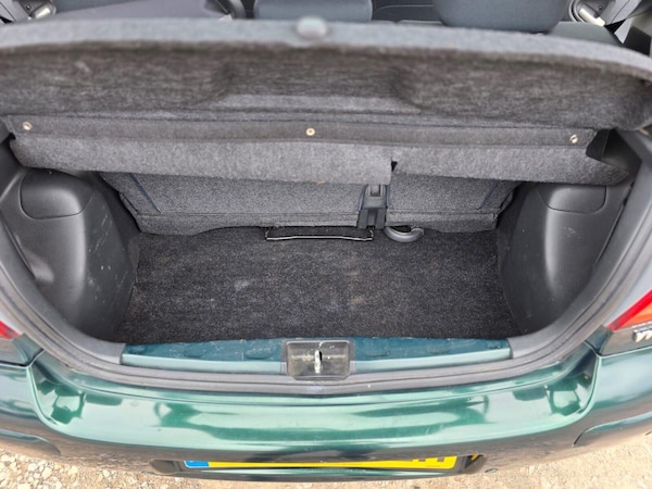 Used Toyota Yaris 2004 for sale - 75276907: Photo 27